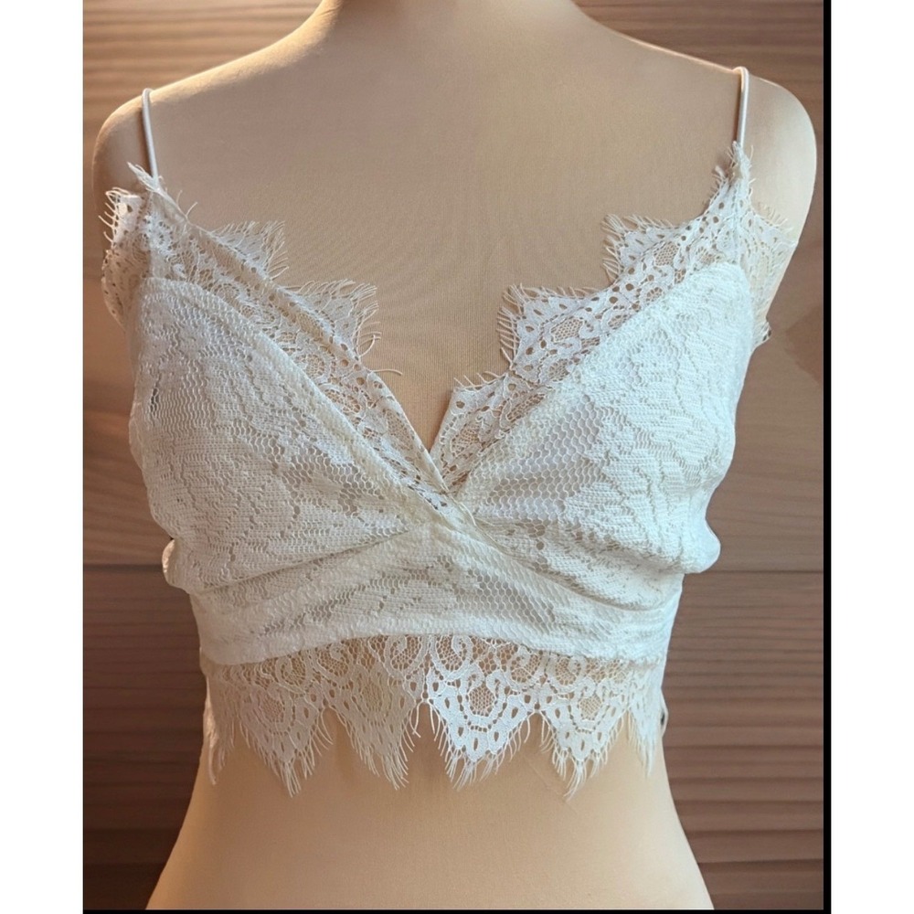 PrettyLittleThing White Lace Bralette Crop Top Tie Back Eyelash Trim USA 4 UK 8